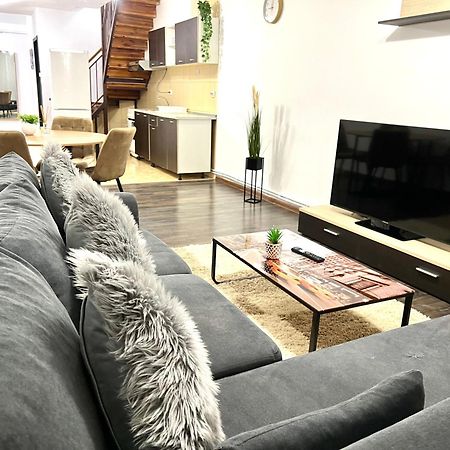 Ndl City Center Apartment คลูจ-นาโปกา ภายนอก รูปภาพ