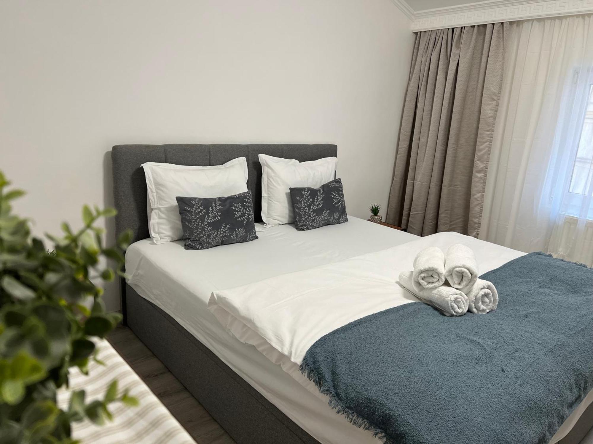 Ndl City Center Apartment คลูจ-นาโปกา ภายนอก รูปภาพ