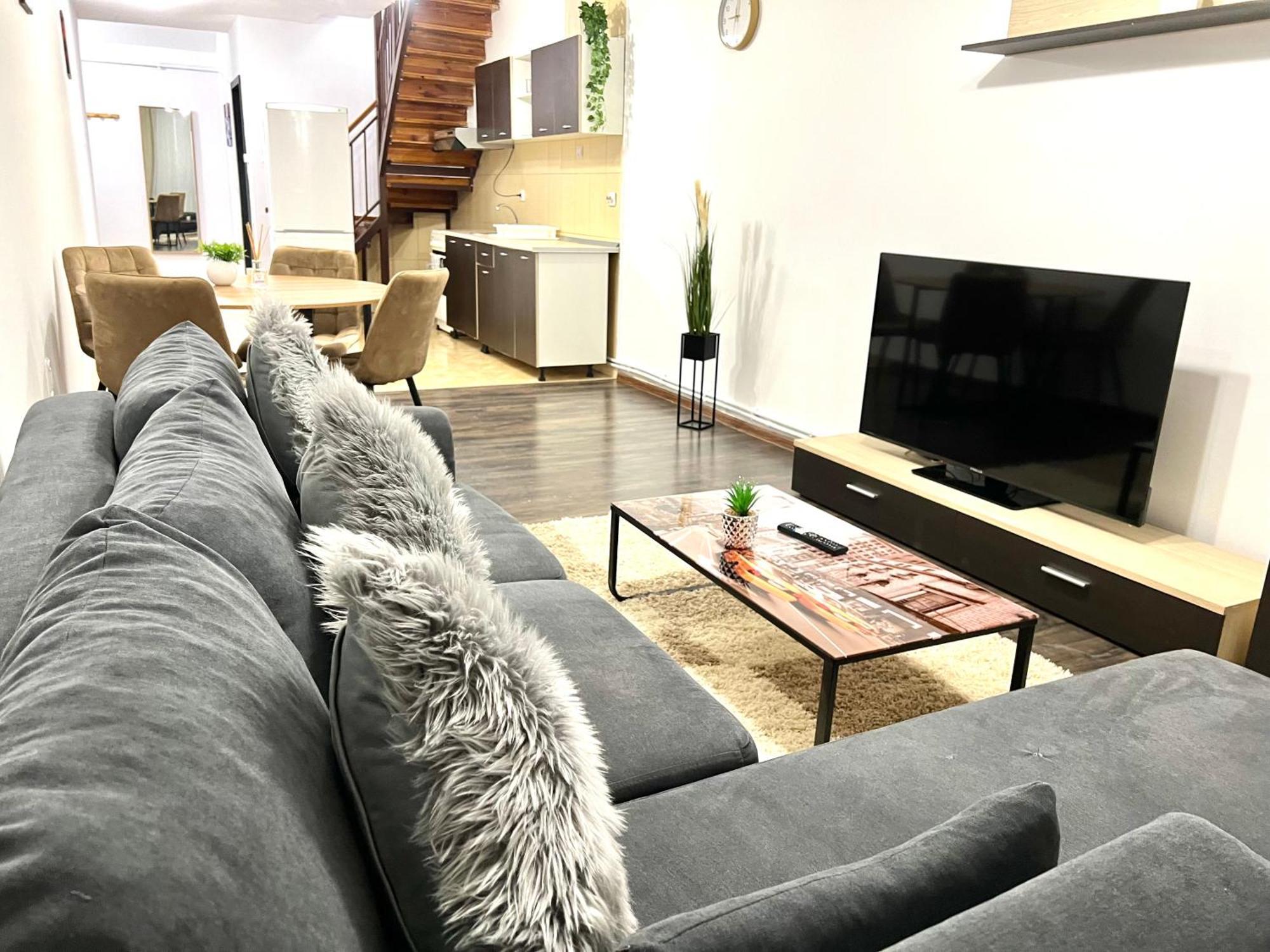 Ndl City Center Apartment คลูจ-นาโปกา ภายนอก รูปภาพ